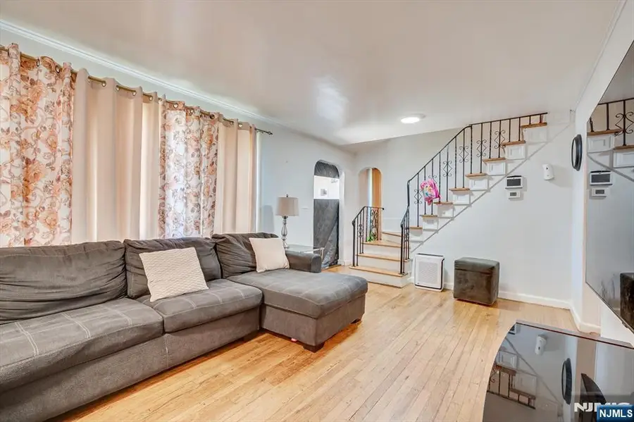 18 Union Place, Irvington, NJ 07111 - #3