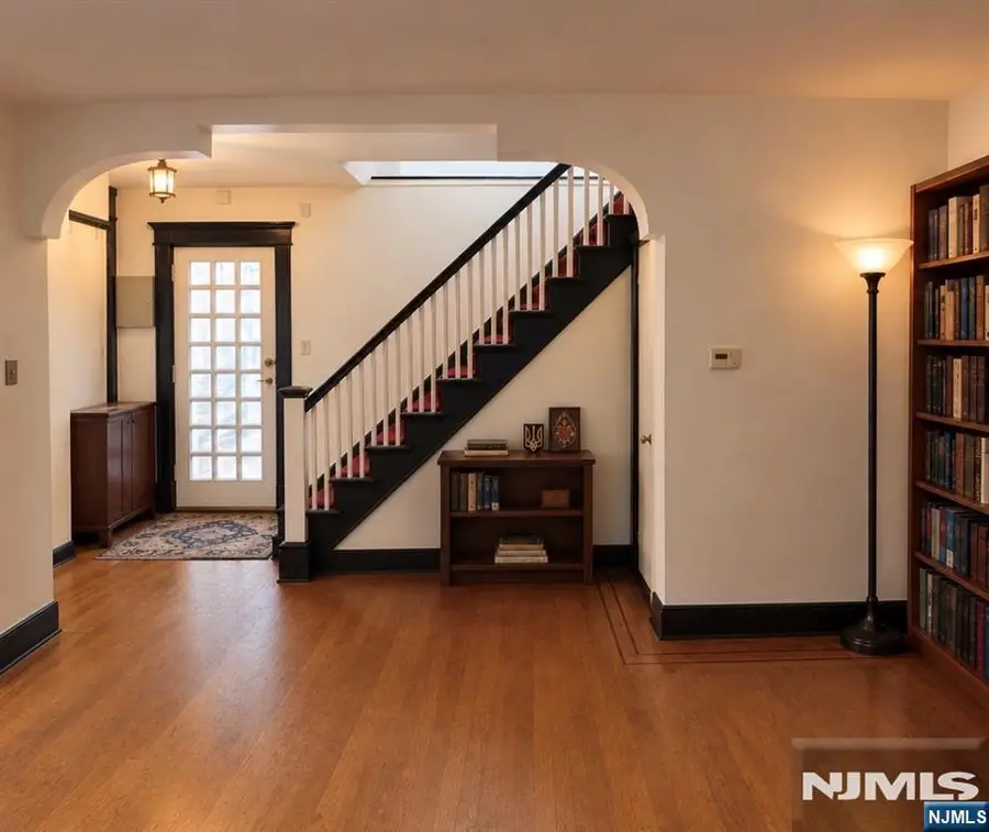10 Bond Street, Jersey City, NJ 07306 - #2