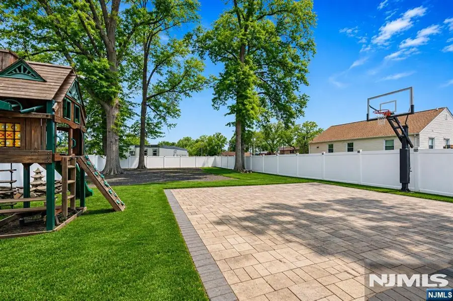 12 Chamberlain Avenue, Little Ferry, NJ 07643 - #3