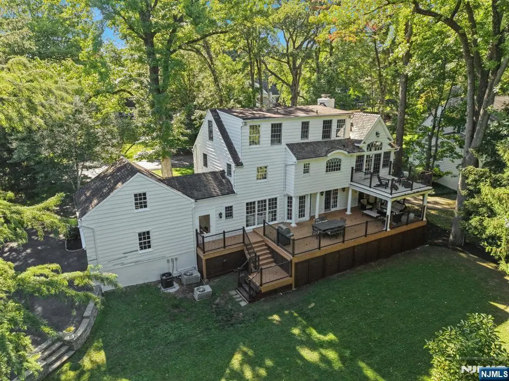 10 Delwick Lane, Millburn, NJ 07078 - #1