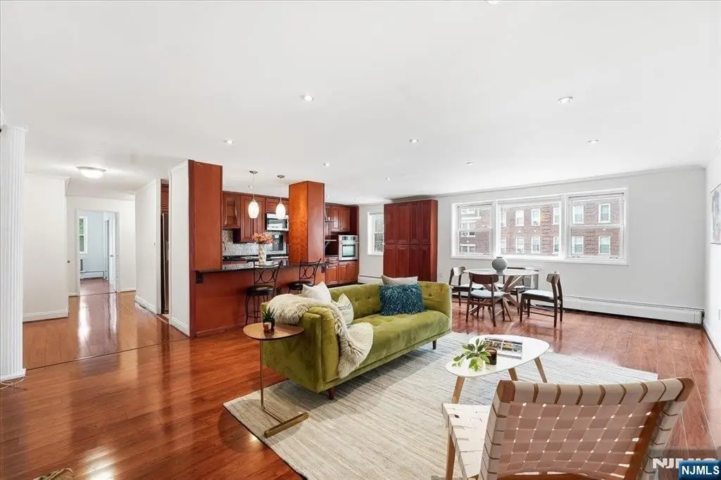 6010 Boulevard East 37, West New York, NJ 07093 - #1