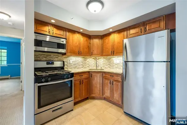 1409 Faulkner Court, Mahwah, NJ 07430