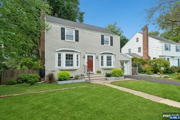 26 Brookdale Road, Bloomfield, NJ 07003