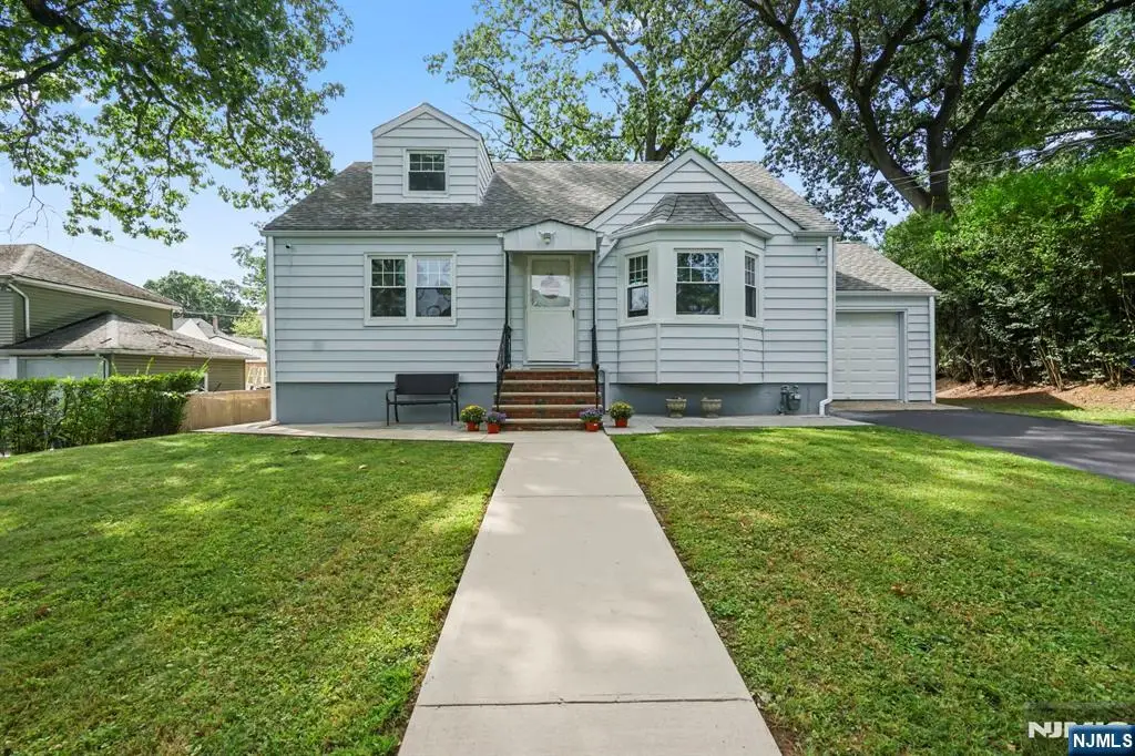 15 Oak Ridge Avenue, Nutley, NJ 07110 - #1