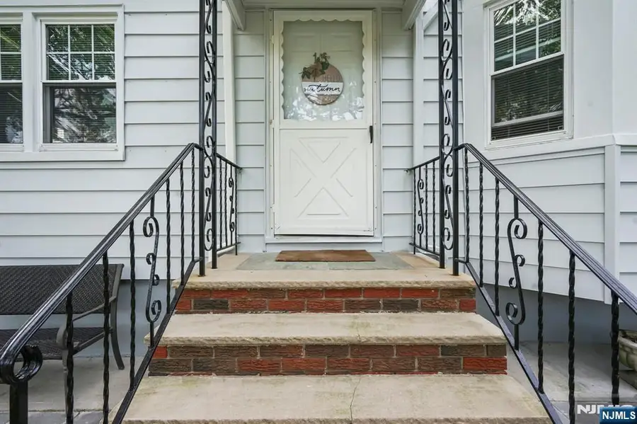 15 Oak Ridge Avenue, Nutley, NJ 07110 - #3