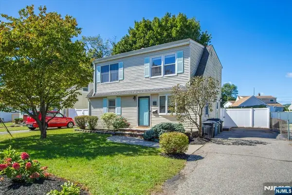 73 Burnside Place, Wanaque, NJ 07420