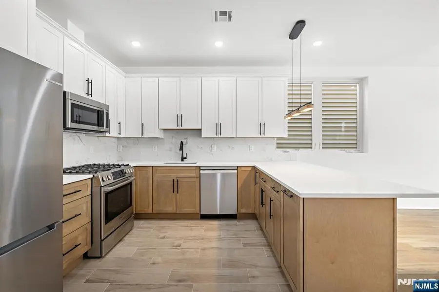 1001 Summit Avenue 3, Jersey City, NJ 07307 - #3