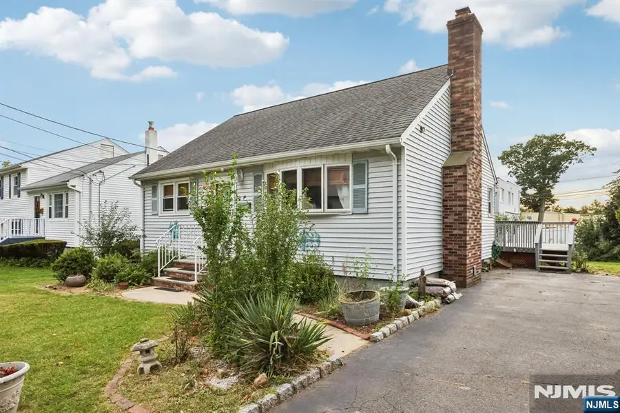 6 Summit Avenue, Waldwick, NJ 07463 - #3