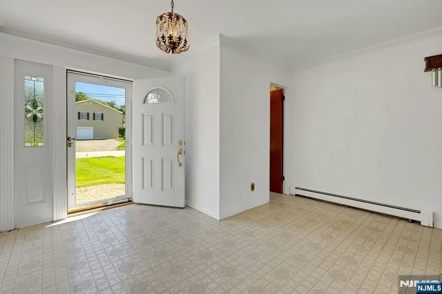 10 Klimback Court, Caldwell, NJ 07006 - #3