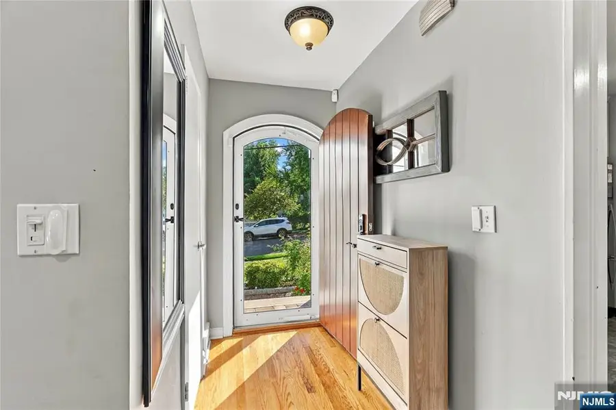 26 Mount Vernon Street, Nutley, NJ 07110 - #3