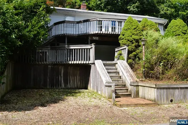 11 Woods Road, Sandyston, NJ 07826