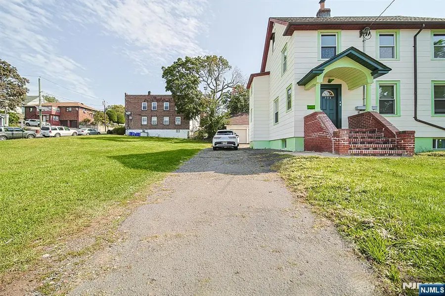 334 Broad Avenue, Ridgefield, NJ 07657 - #3