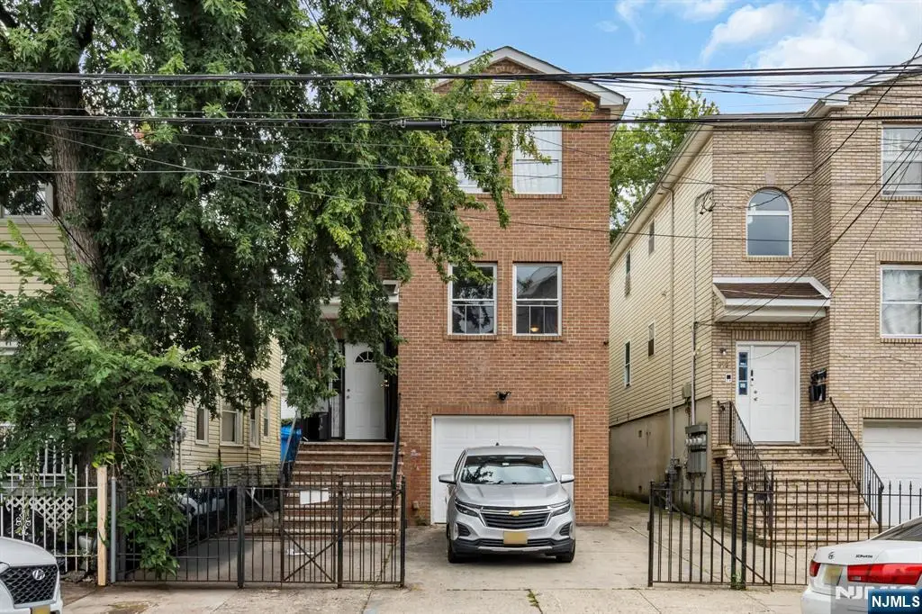 914 18th Street, Newark, NJ 07108 - #1
