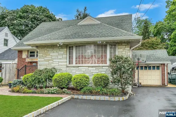 33 E Passaic Street, Rochelle Park, NJ 07662