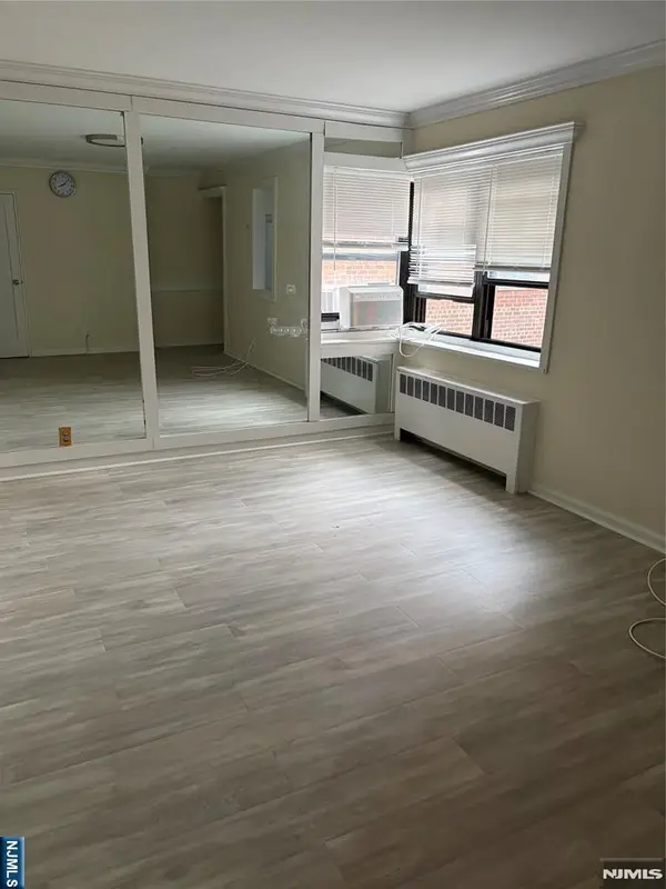 2339 Hudson Terrace D7, Fort Lee, NJ 07024