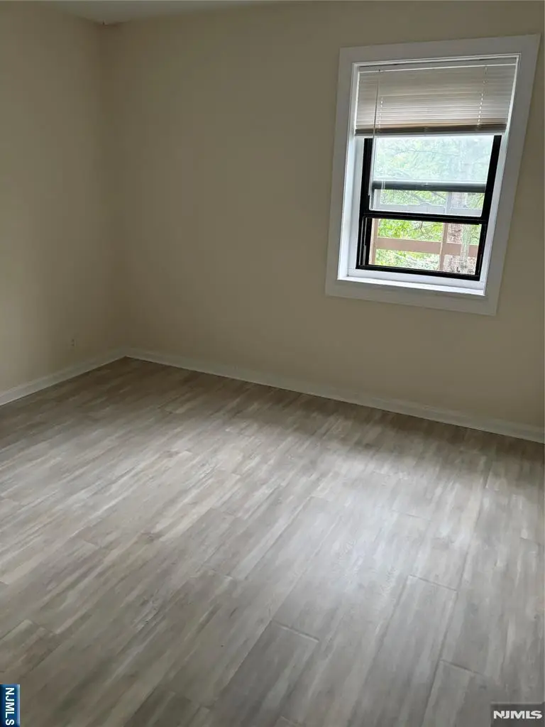 2339 Hudson Terrace D7, Fort Lee, NJ 07024 - #3