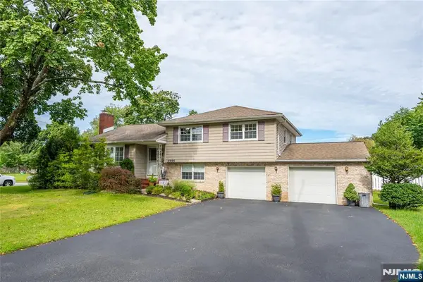 1555 Ratzer Road, Wayne, NJ 07470