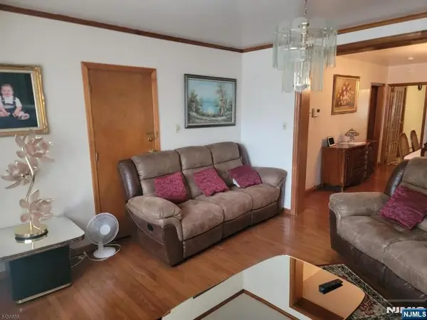 581 7th Street, Newark, NJ 07107