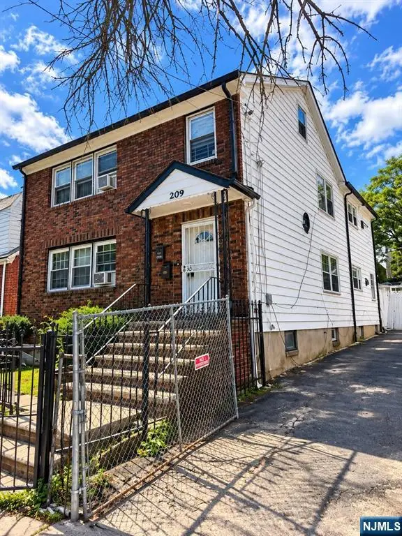 209-211 Eastern Parkway, Newark, NJ 07106 - #3