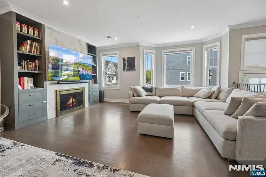 23 Legion Drive 302, Cresskill, NJ 07626 - #3