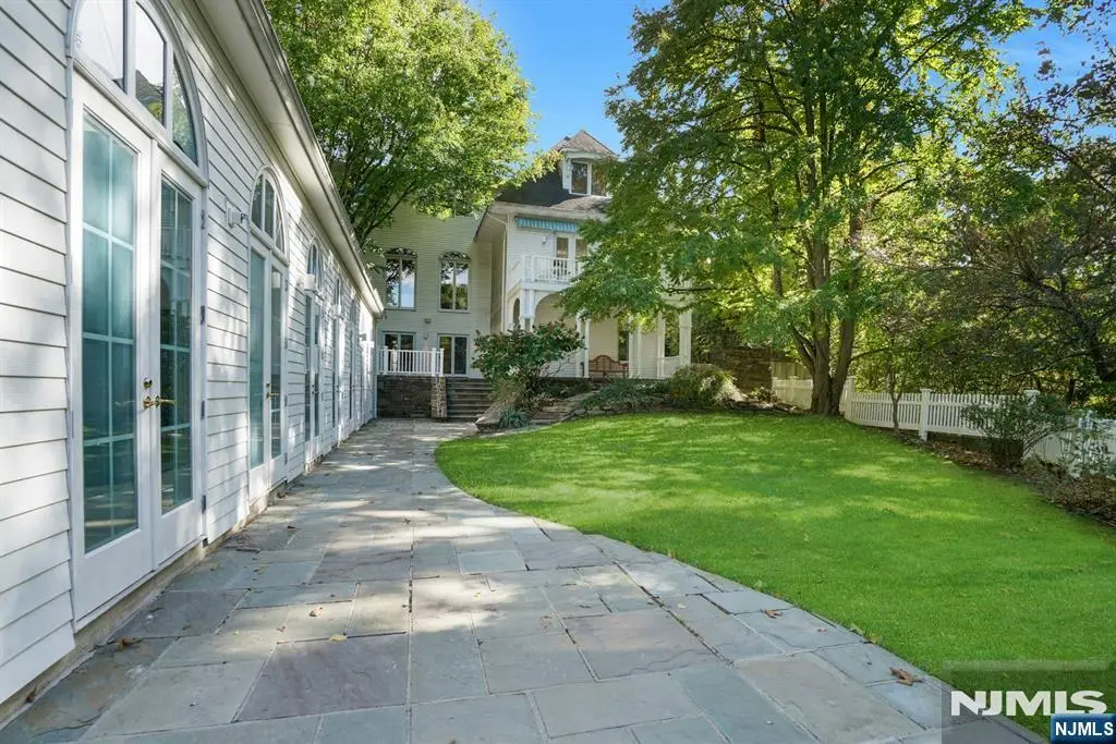 526 Knollwood Road, Ridgewood, NJ 07450 - #1