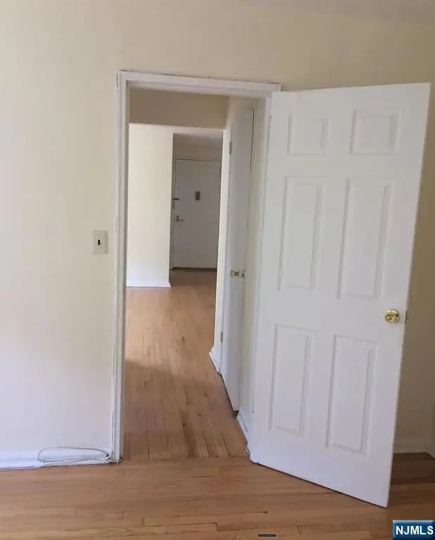 2205 N Central 3F, Fort Lee, NJ 07024 - #2