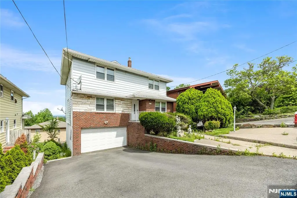 261 10th Street, Palisades Park, NJ 07650 - #1