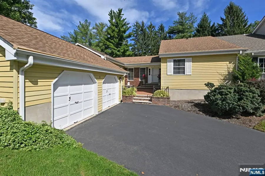 2 Pueblo Circle, Wayne, NJ 07470 - #2