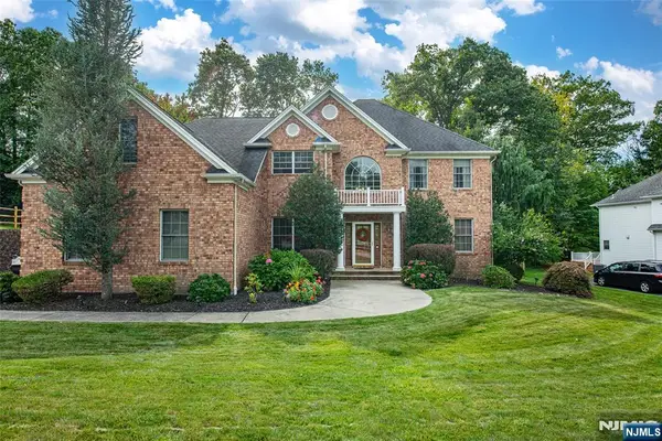 4 Hunter Drive, Mount Olive Township, NJ 07828
