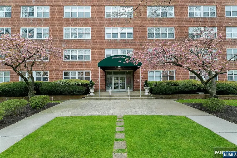 926 Bloomfield 6C, Glen Ridge, NJ 07028 - #2