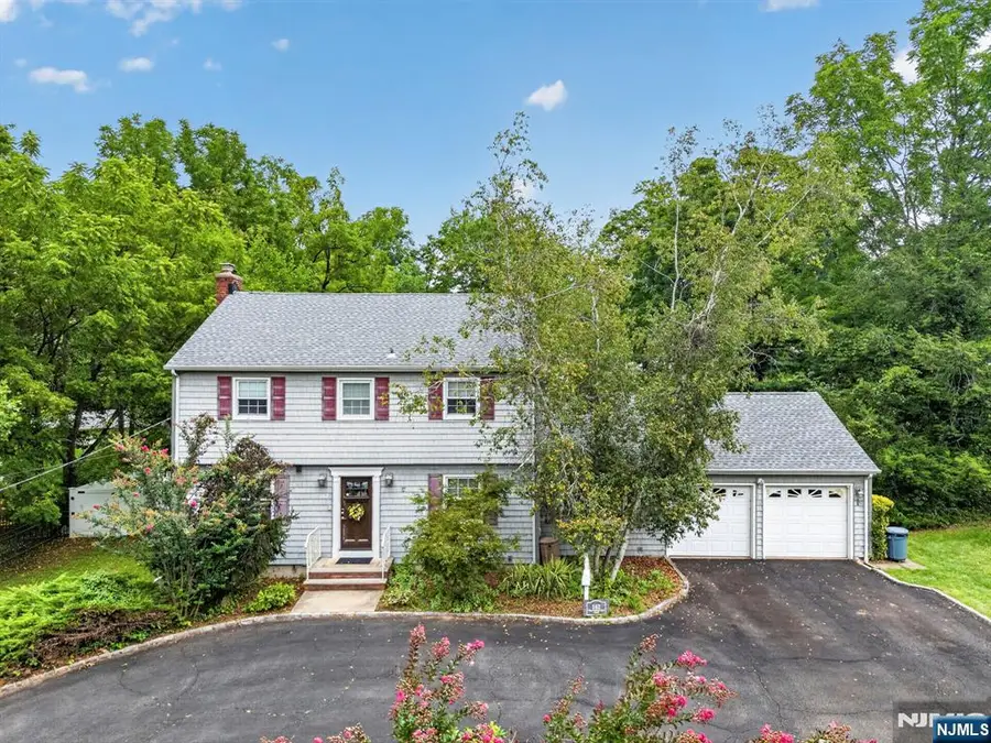 162 Hobart Gap Road, Livingston, NJ 07039 - #3