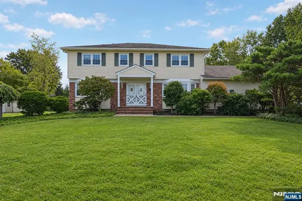16 Avalon Drive, Montville Township, NJ 07045