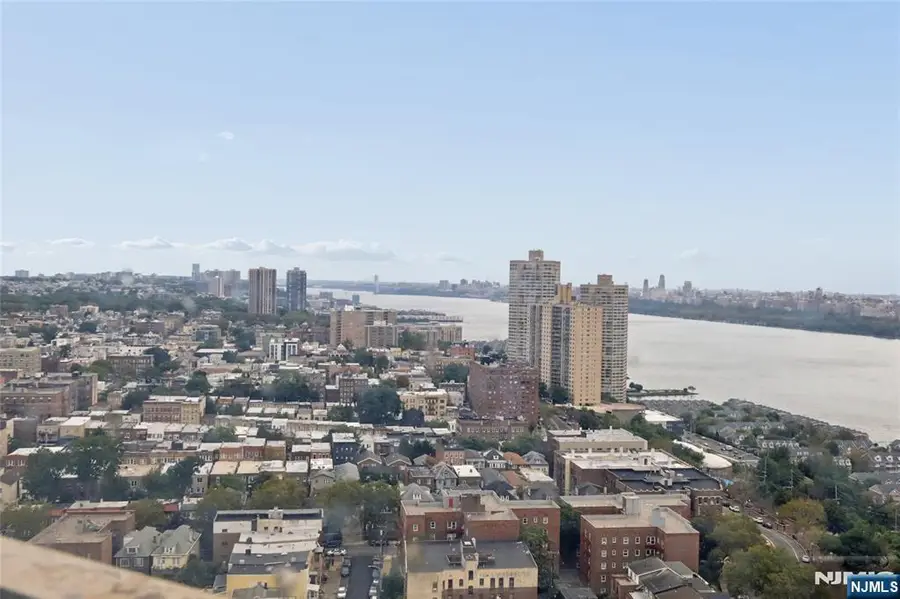 6040 Boulevard East 30N, West New York, NJ 07093 - #2