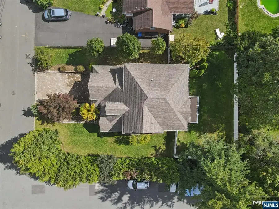 84 Woodmere Lane, Tenafly, NJ 07670 - #2