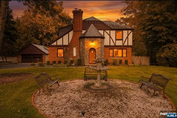 587 Closter Dock Road, Closter, NJ 07624