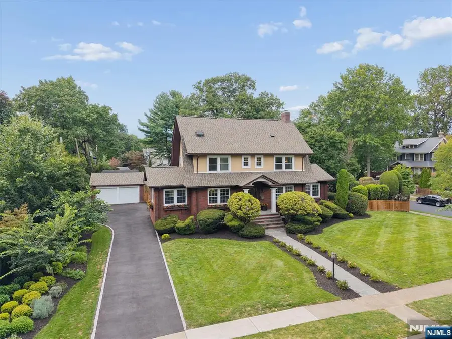 578 Ridgewood Avenue, Glen Ridge, NJ 07028 - #2