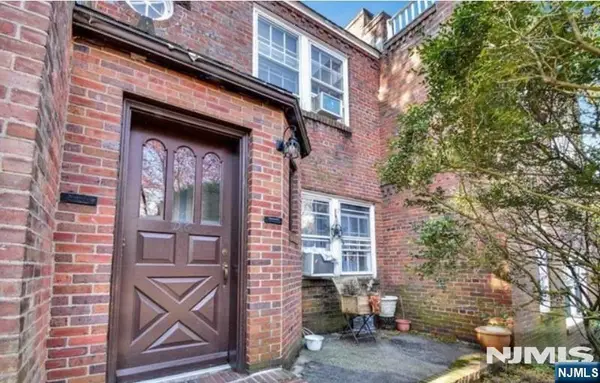 185 E Palisade Avenue D6B, Englewood, NJ 07631