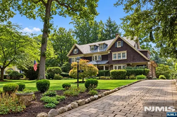 105 Rensselaer Road, Essex Fells, NJ 07021