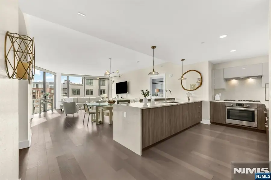 9 Ave At Port Imperial 1009, West New York, NJ 07093 - #2