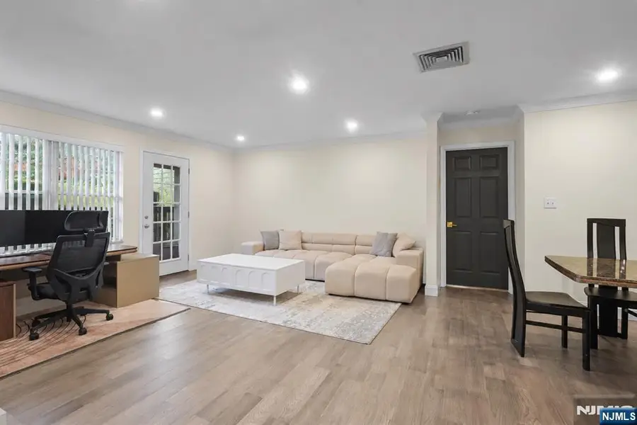 100 Crown Court 461, Edgewater, NJ 07020 - #3