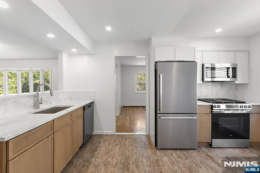 54 Columbia Avenue, Palisades Park, NJ 07650 - #3