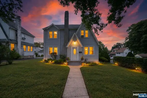 88 Lindbergh Boulevard, Teaneck, NJ 07666