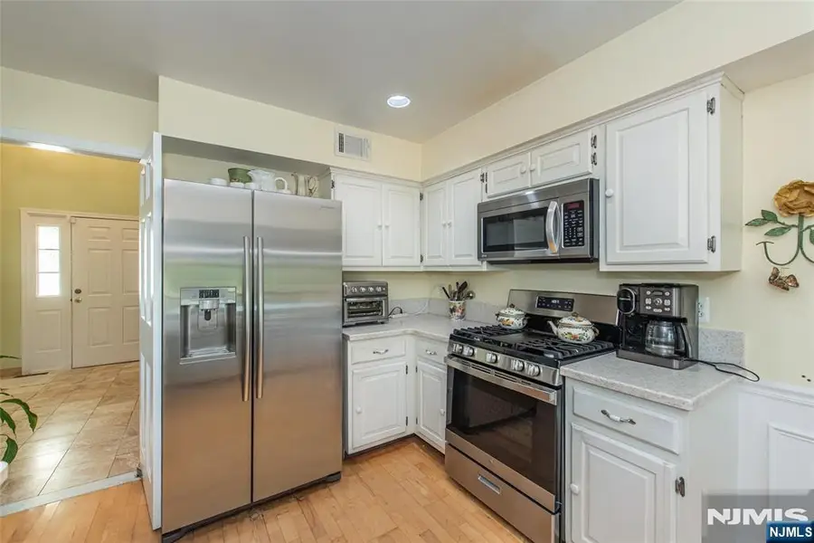 8 Birdseye Circle, Wayne, NJ 07470 - #2