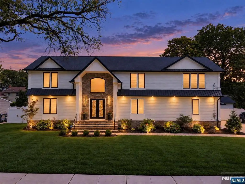 207 Wilsey Court, Paramus, NJ 07652 - #1