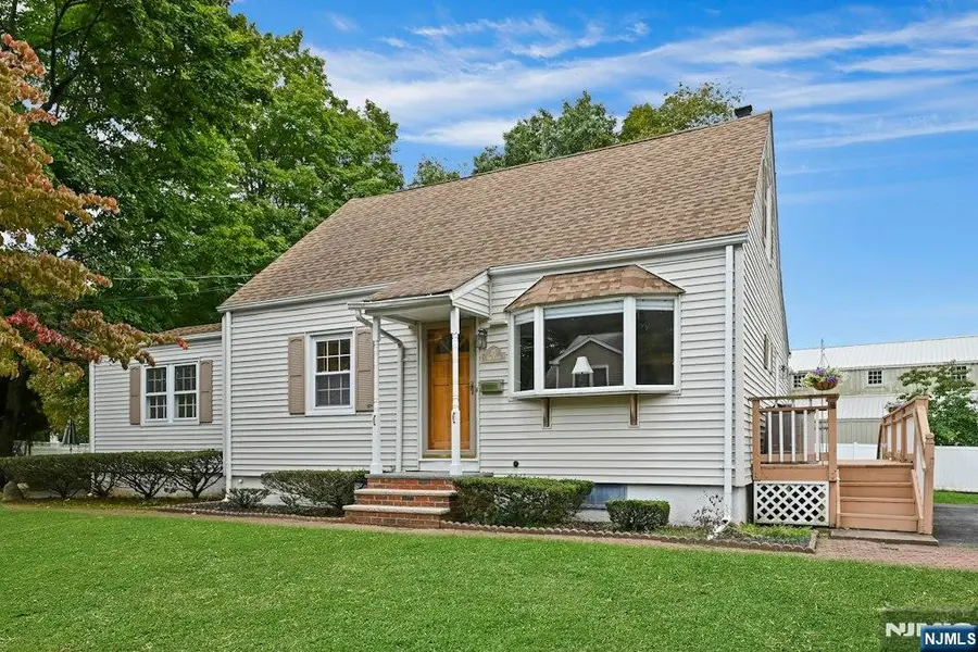 35 Oak Street, Oakland, NJ 07436 - #2
