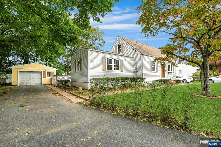 35 Oak Street, Oakland, NJ 07436 - #3