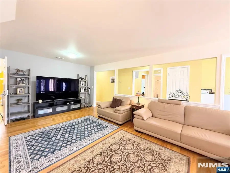 54 Henry Avenue 1, Palisades Park, NJ 07650 - #3