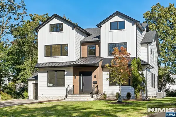 22 Reeve Circle, Millburn, NJ 07041
