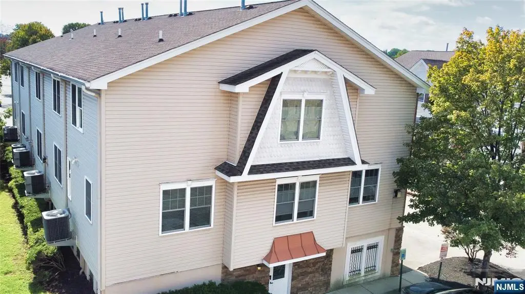 3 Doris Lane, Wallington, NJ 07057 - #1