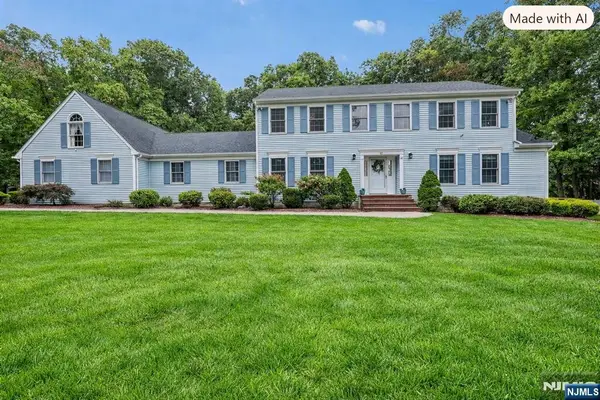 12 Hemlock Lane, Roxbury Township, NJ 07836